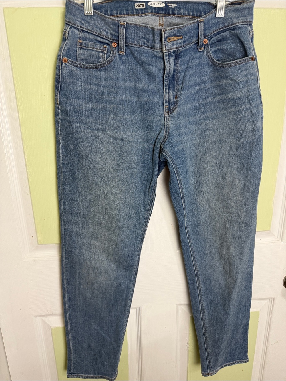 Old Navy Slim Men’s Jeans in Light Blue Wash